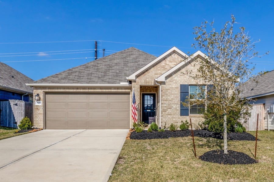 Property photo for 949 Gentle Moss Drive, Magnolia, TX
