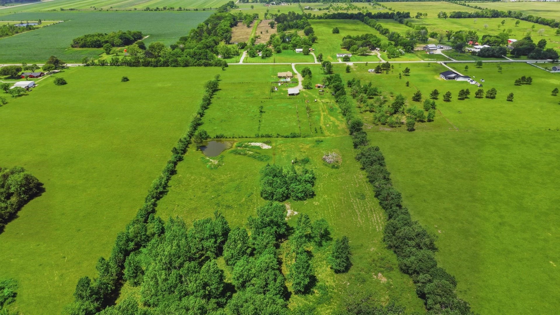 597 County Road 612, Dayton, TX 77535 597 County Road 612, Dayton, TX 77535