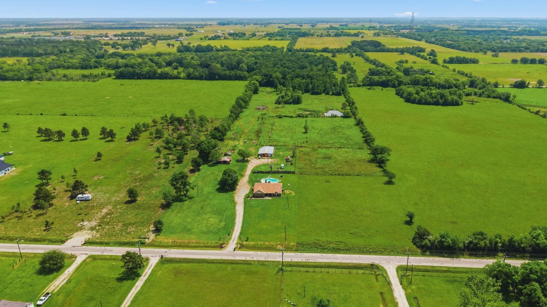 597 County Road 612, Dayton, TX 77535 597 County Road 612, Dayton, TX 77535