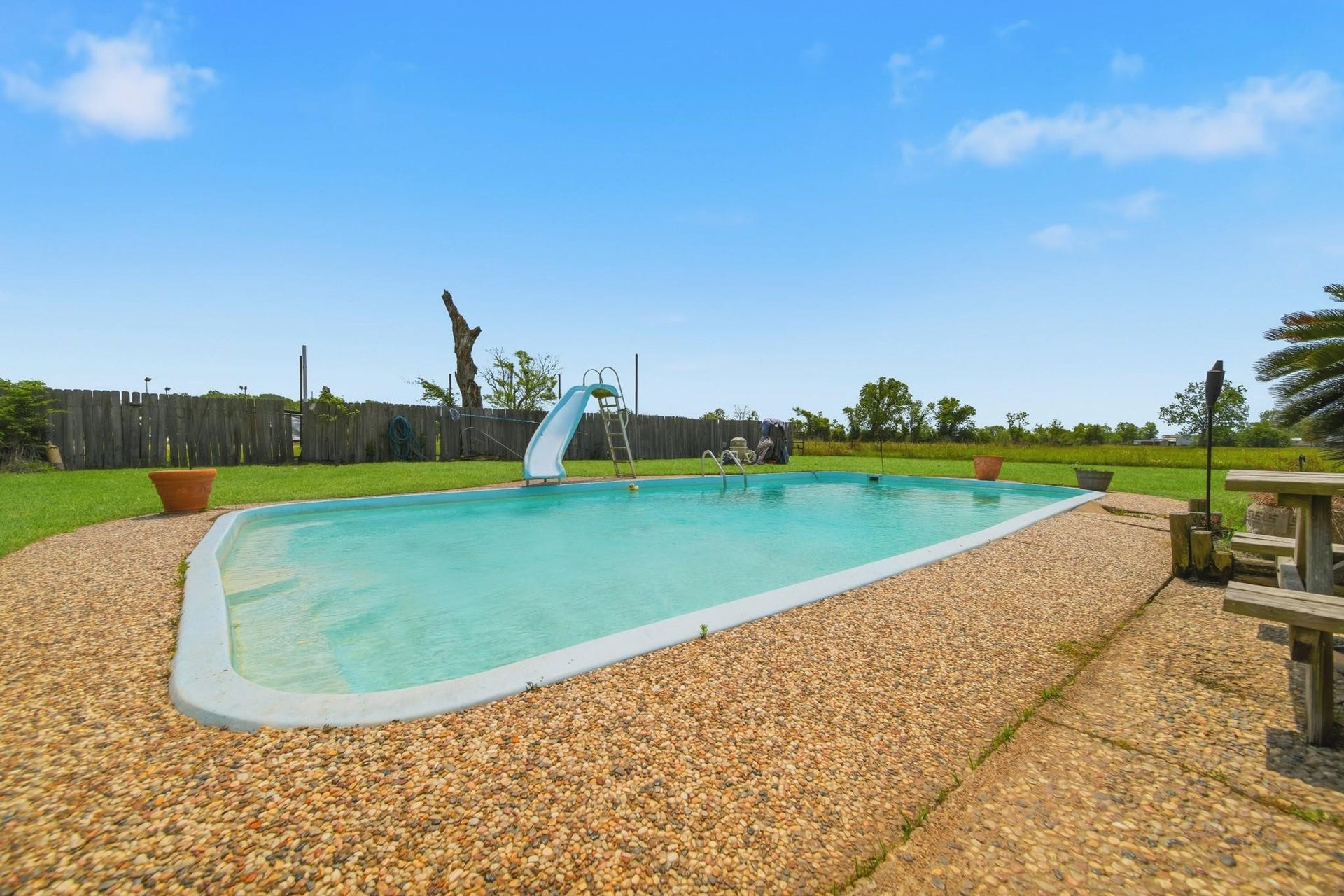 597 County Road 612, Dayton, TX 77535 597 County Road 612, Dayton, TX 77535