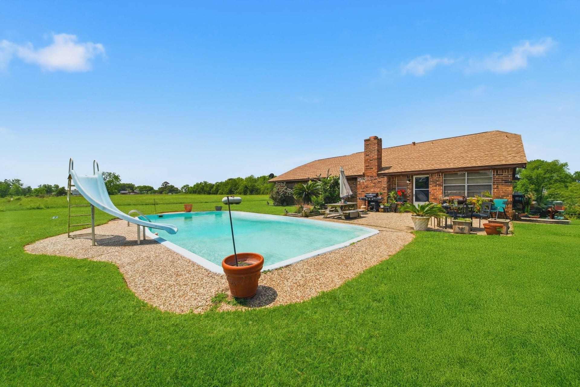 597 County Road 612, Dayton, TX 77535 597 County Road 612, Dayton, TX 77535
