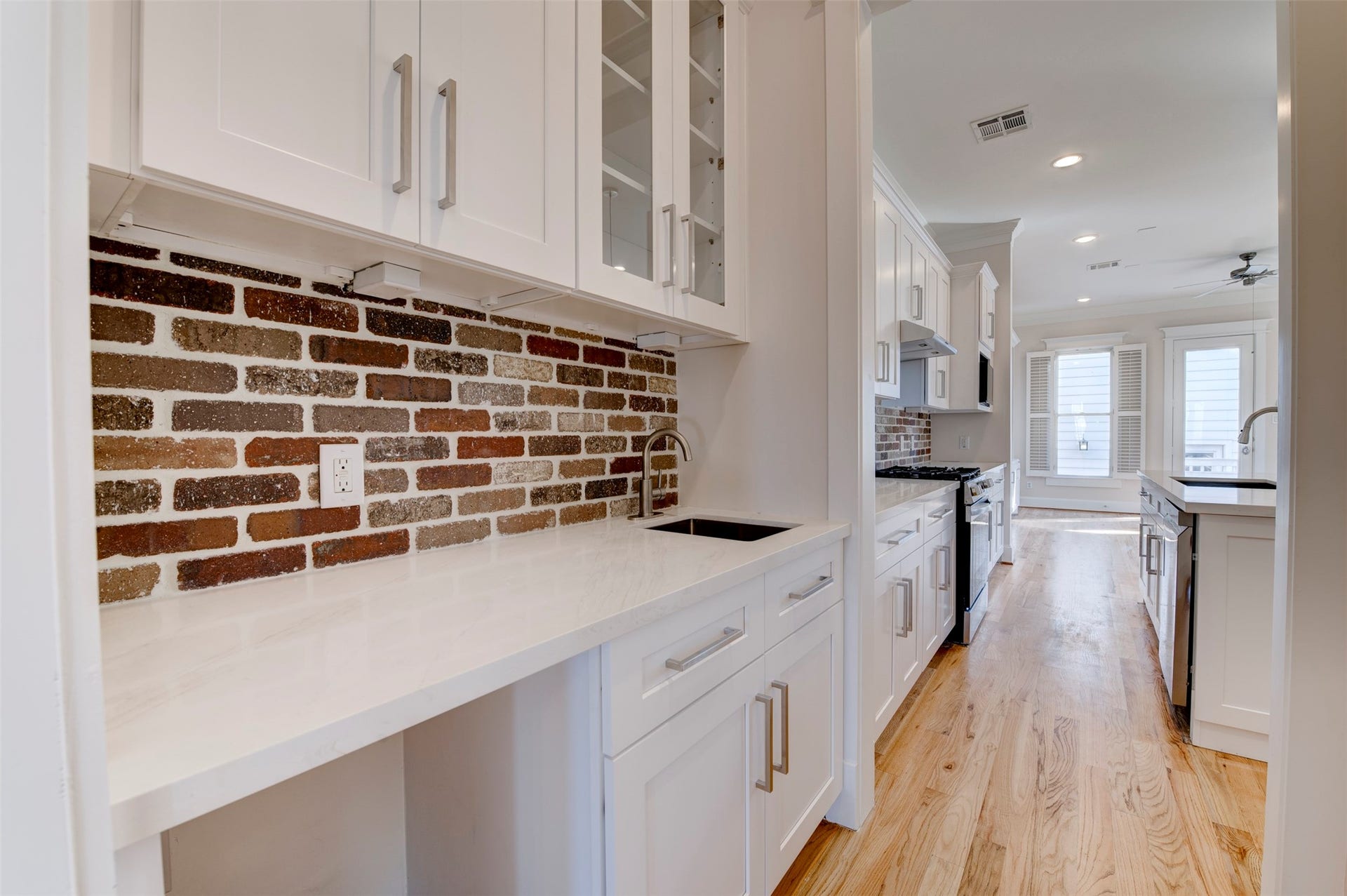 728 E 27th Street, Houston, TX 77009