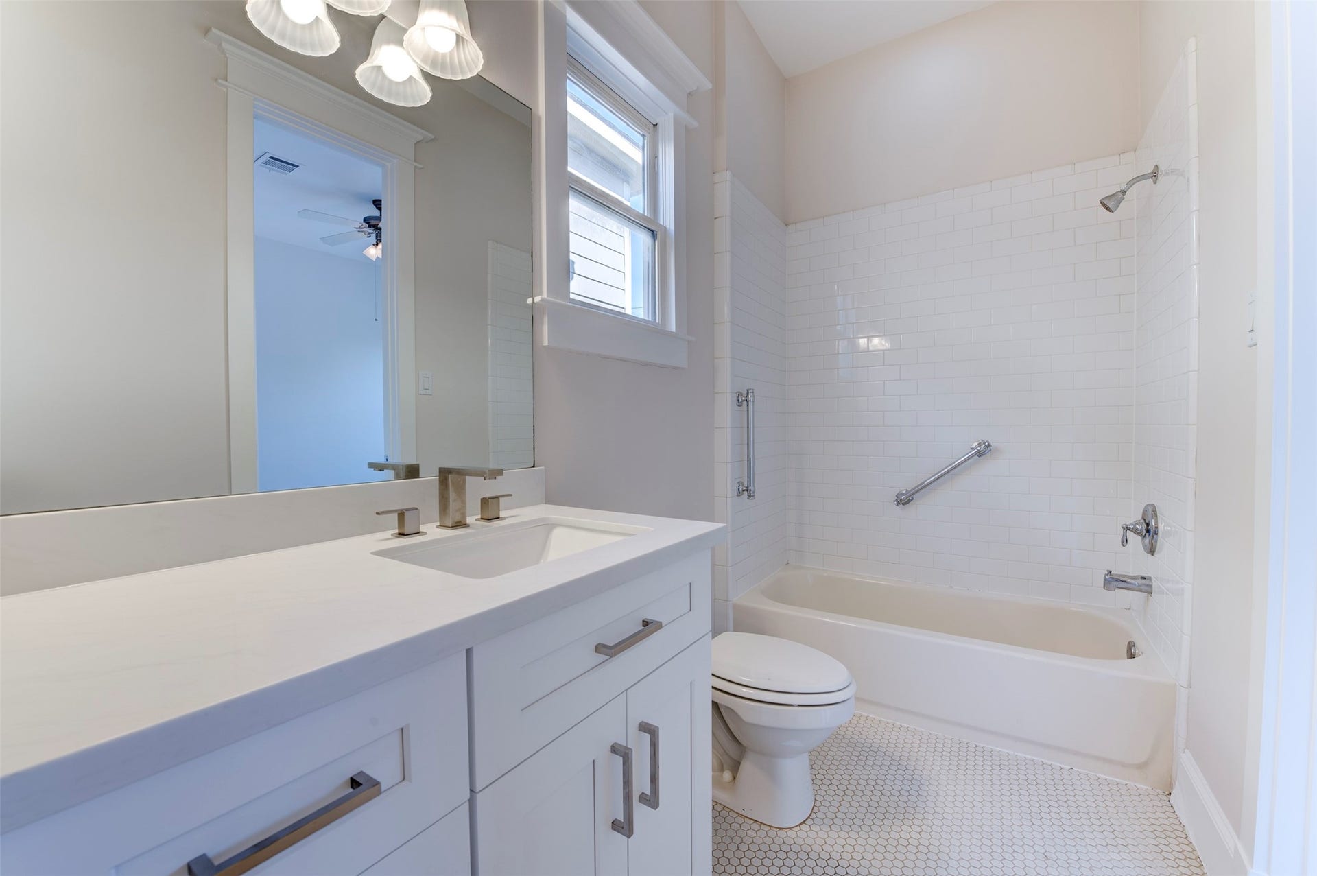 728 E 27th Street, Houston, TX 77009