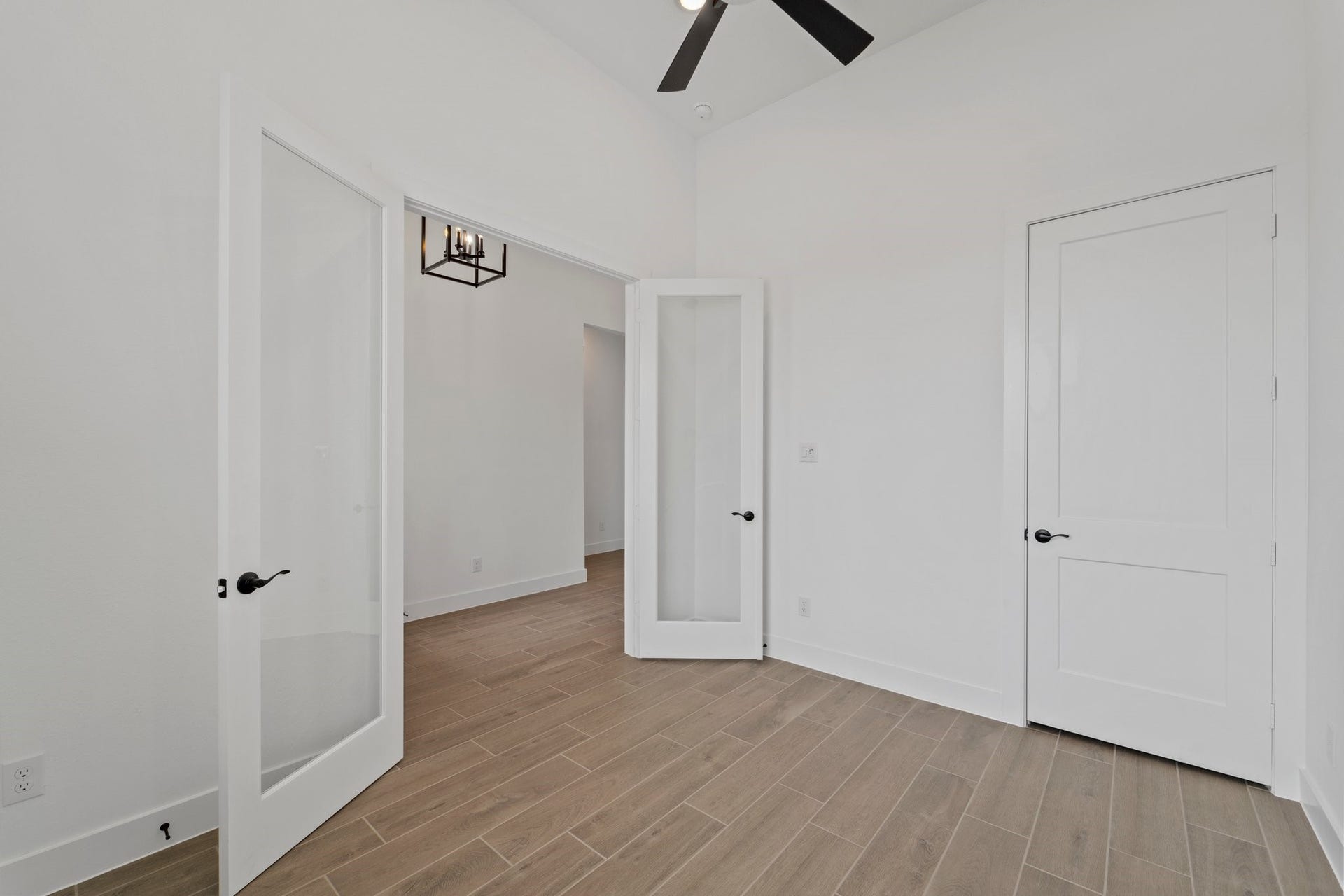 Photos are REPRESENTATIVE of the home /floor plan and are NOT of the actual home.  Selections, features, and room options vary.