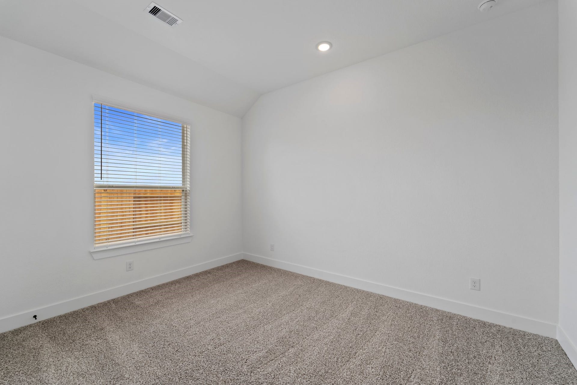 Photos are REPRESENTATIVE of the home /floor plan and are NOT of the actual home.  Selections, features, and room options vary.