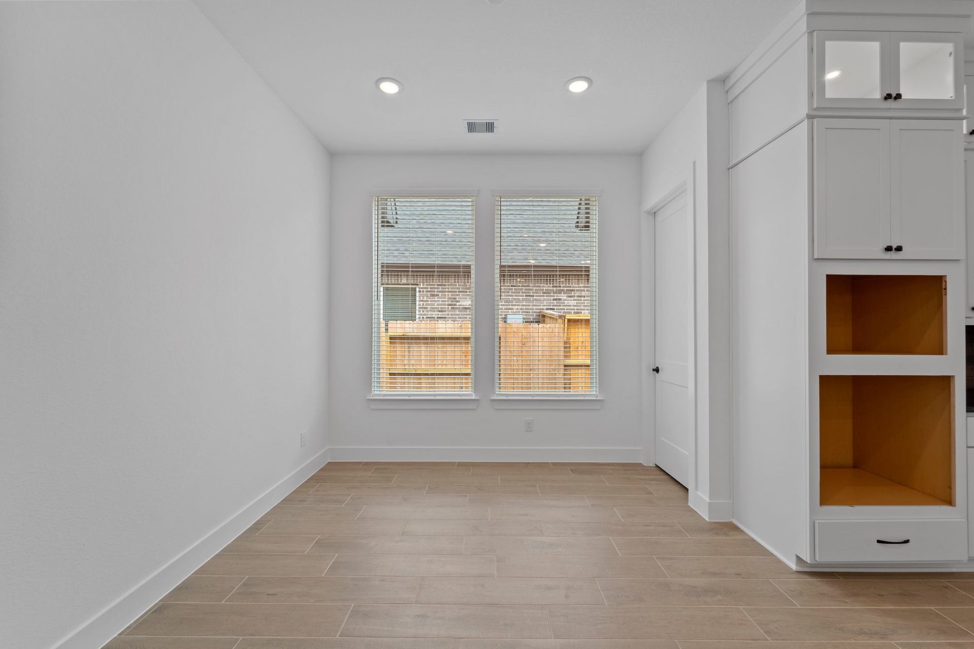 Photos are REPRESENTATIVE of the home /floor plan and are NOT of the actual home.  Selections, features, and room options vary.