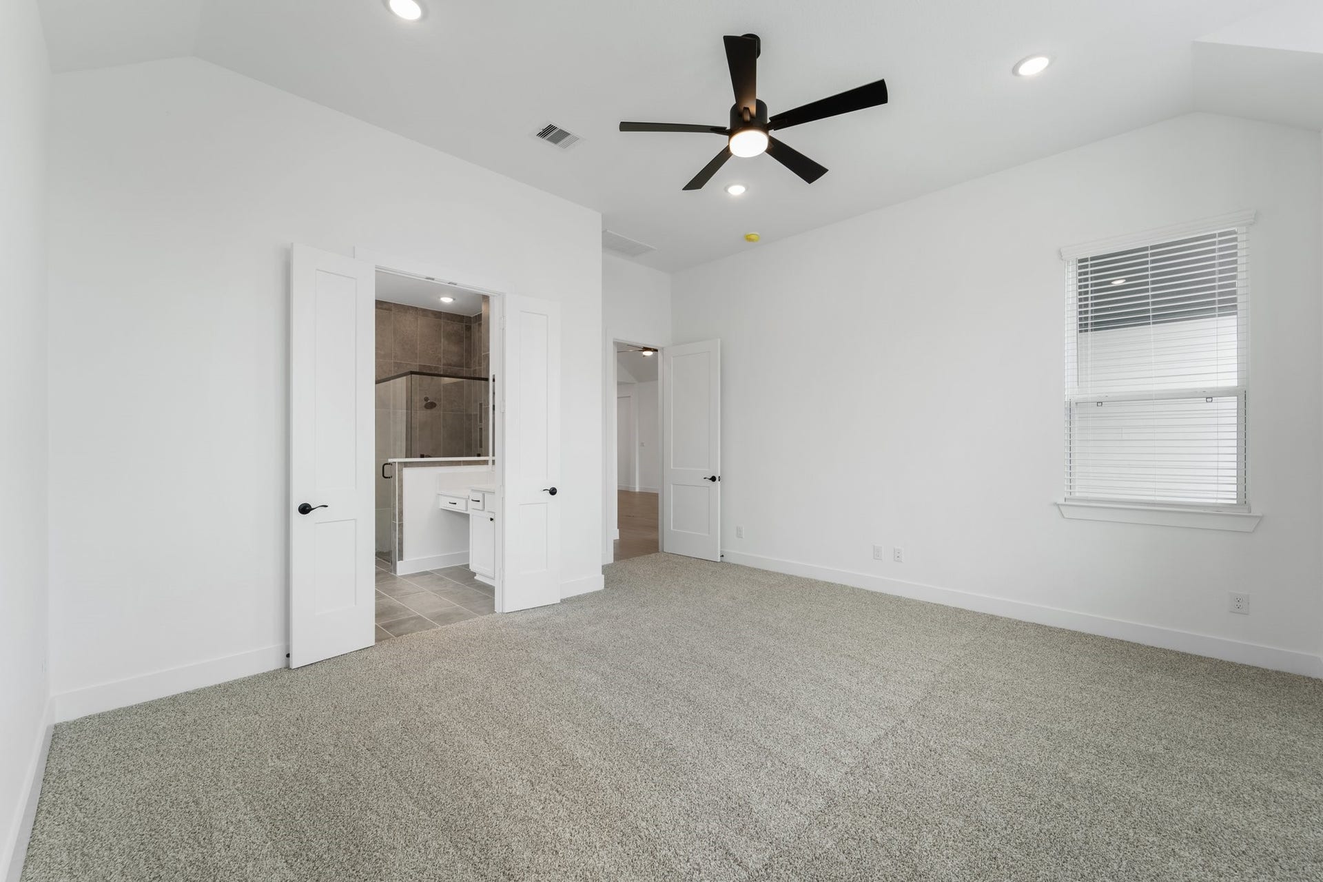 Photos are REPRESENTATIVE of the home /floor plan and are NOT of the actual home.  Selections, features, and room options vary.