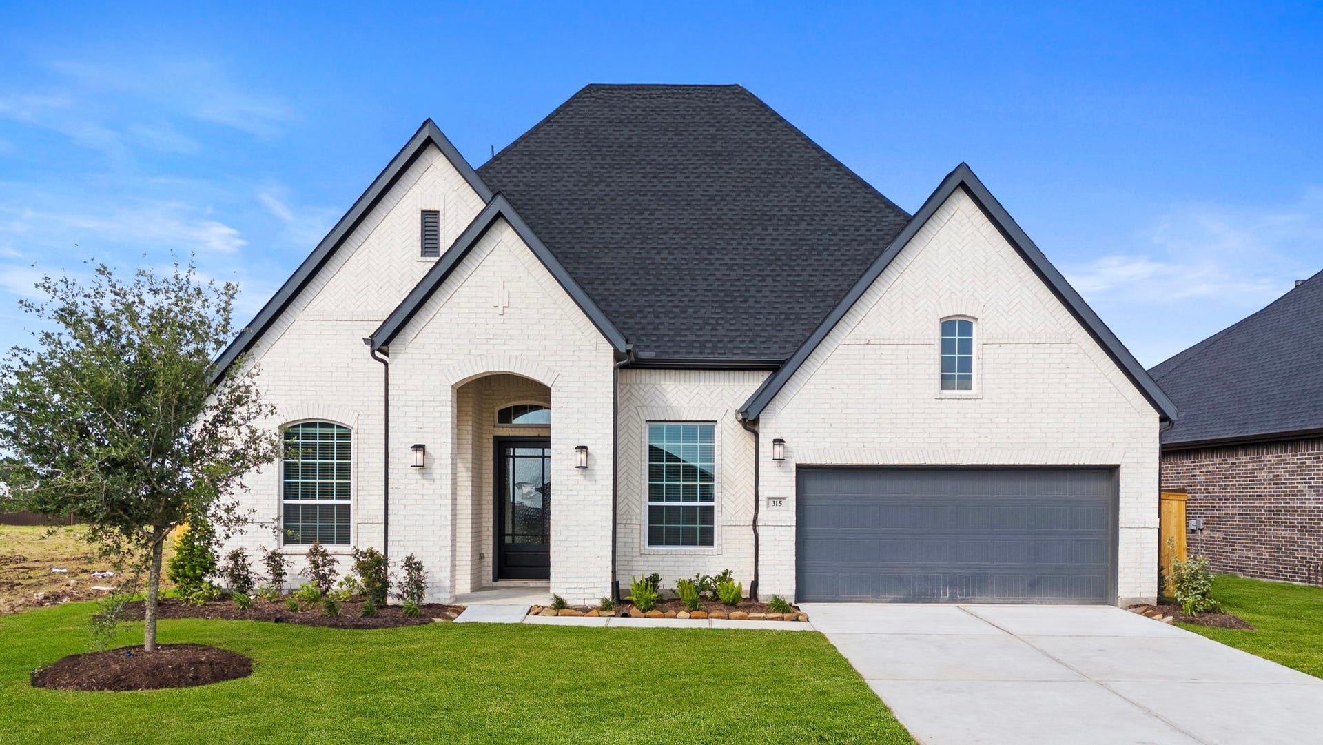 Photos are REPRESENTATIVE of the home /floor plan and are NOT of the actual home.  Selections, features, and room options vary.
