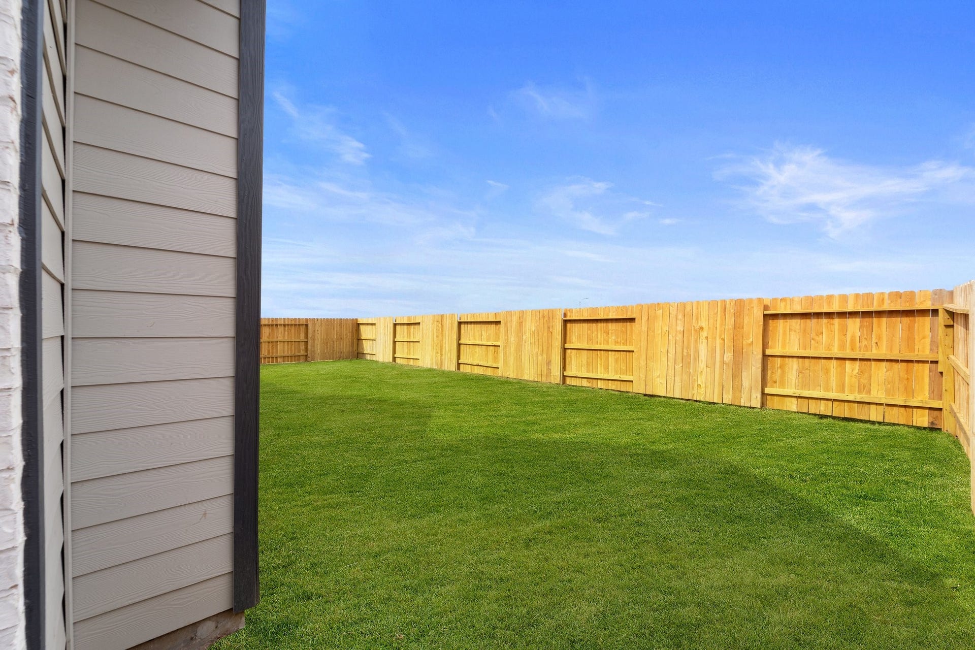 Photos are REPRESENTATIVE of the home /floor plan and are NOT of the actual home.  Selections, features, and room options vary.