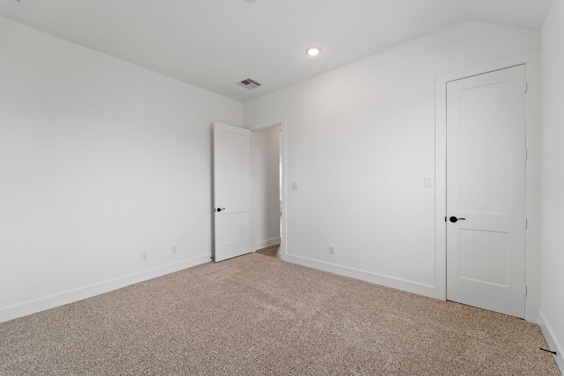 Photos are REPRESENTATIVE of the home /floor plan and are NOT of the actual home.  Selections, features, and room options vary.