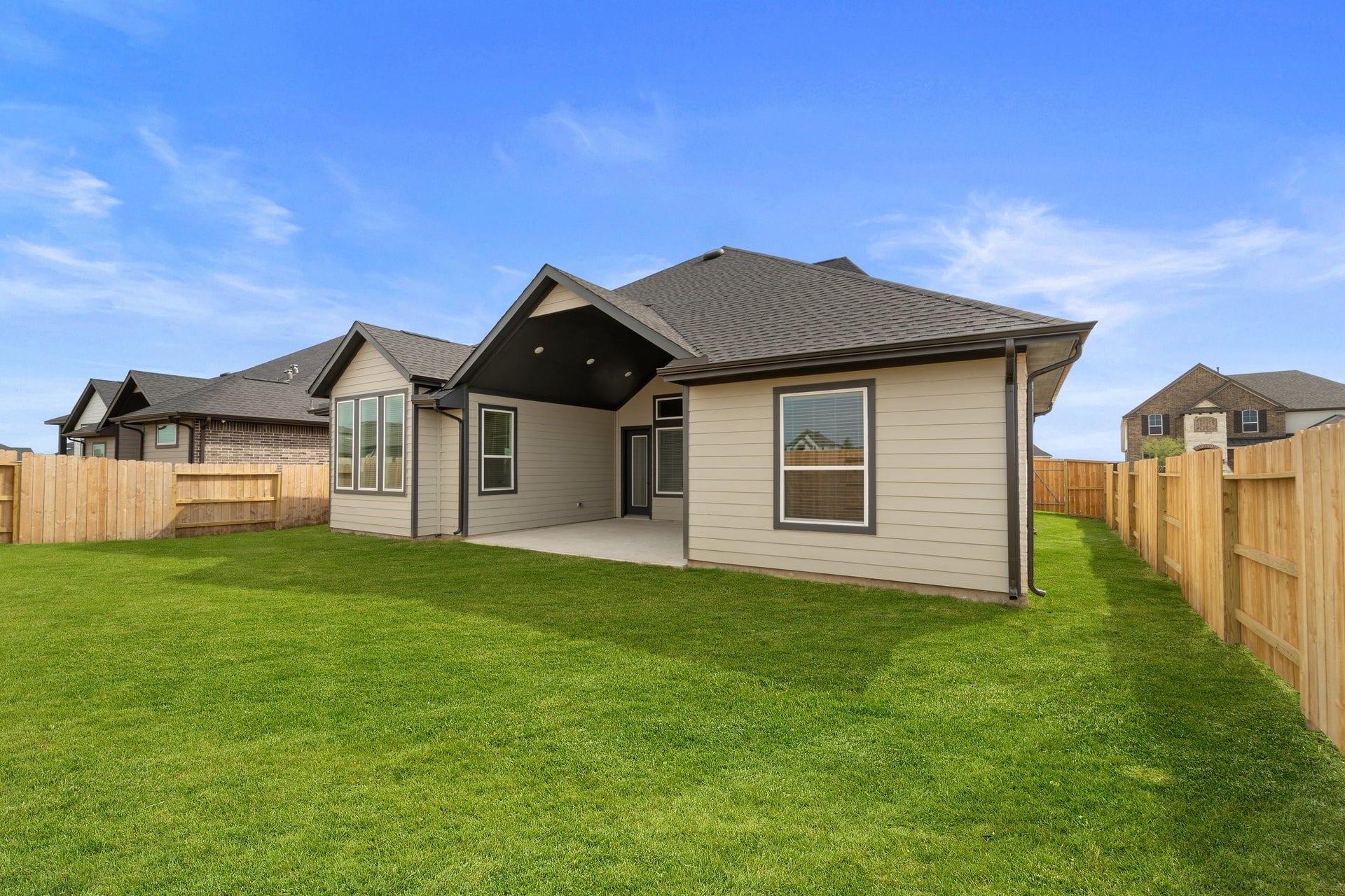 Photos are REPRESENTATIVE of the home /floor plan and are NOT of the actual home.  Selections, features, and room options vary.