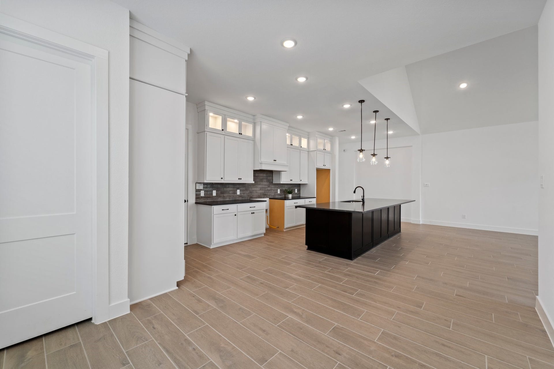 Photos are REPRESENTATIVE of the home /floor plan and are NOT of the actual home.  Selections, features, and room options vary.
