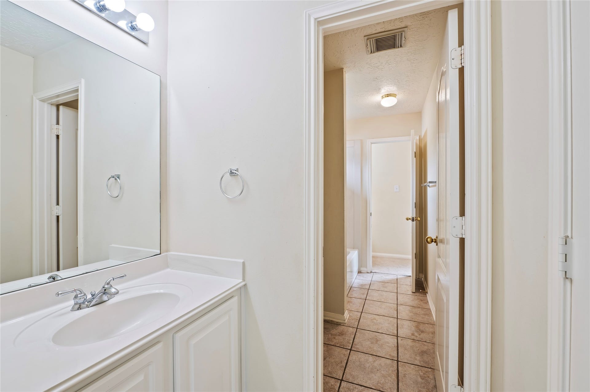 3124 Sand Shadow Drive, League City, TX 77573 3124 Sand Shadow Drive, League City, TX 77573