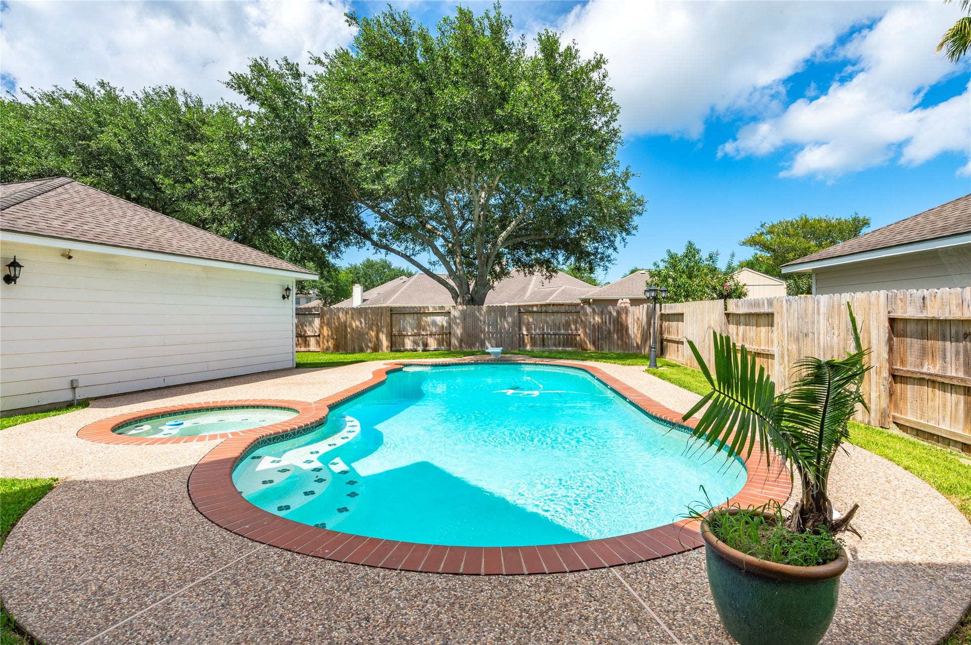 3124 Sand Shadow Drive, League City, TX 77573 3124 Sand Shadow Drive, League City, TX 77573