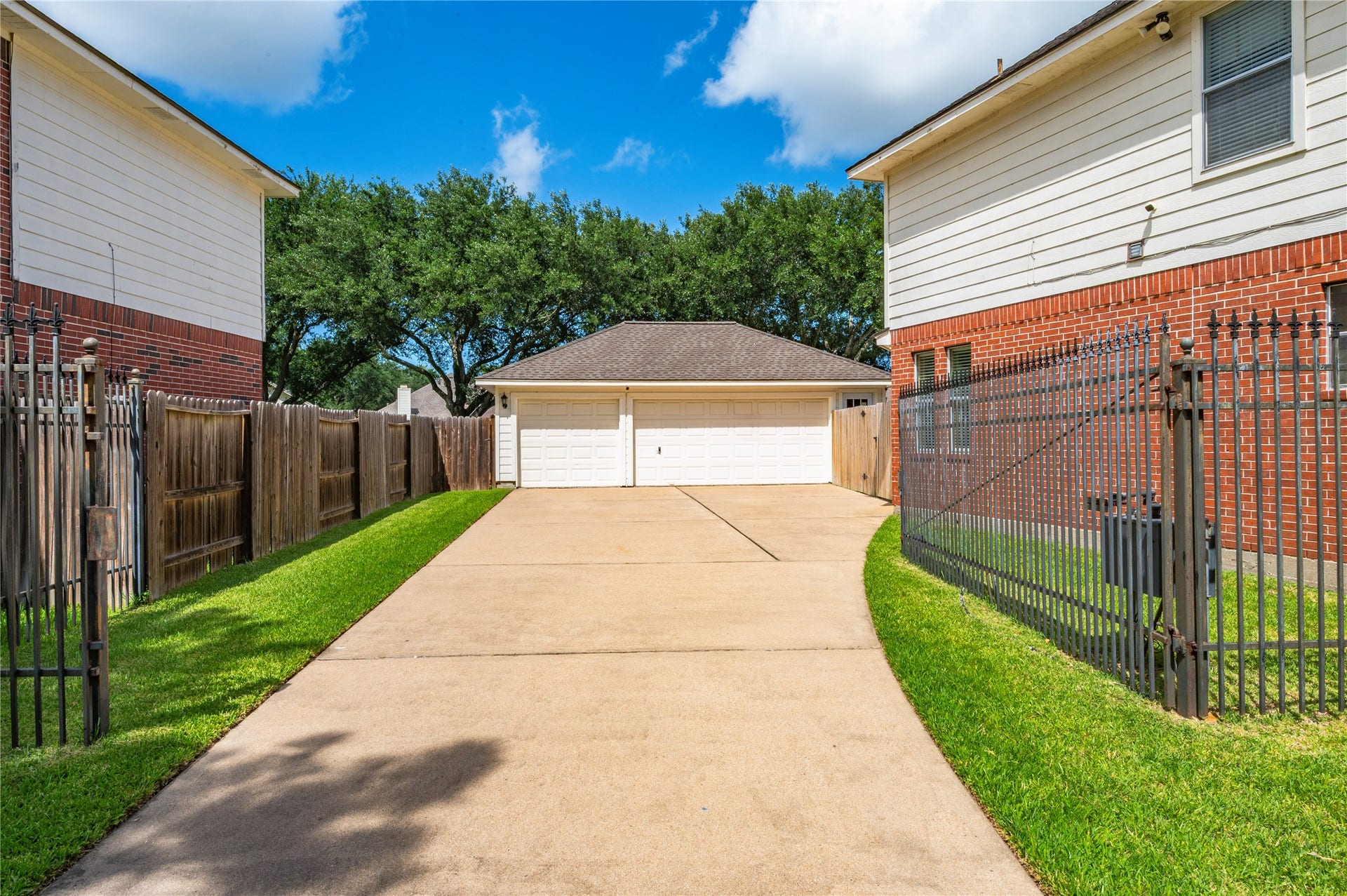3124 Sand Shadow Drive, League City, TX 77573 3124 Sand Shadow Drive, League City, TX 77573