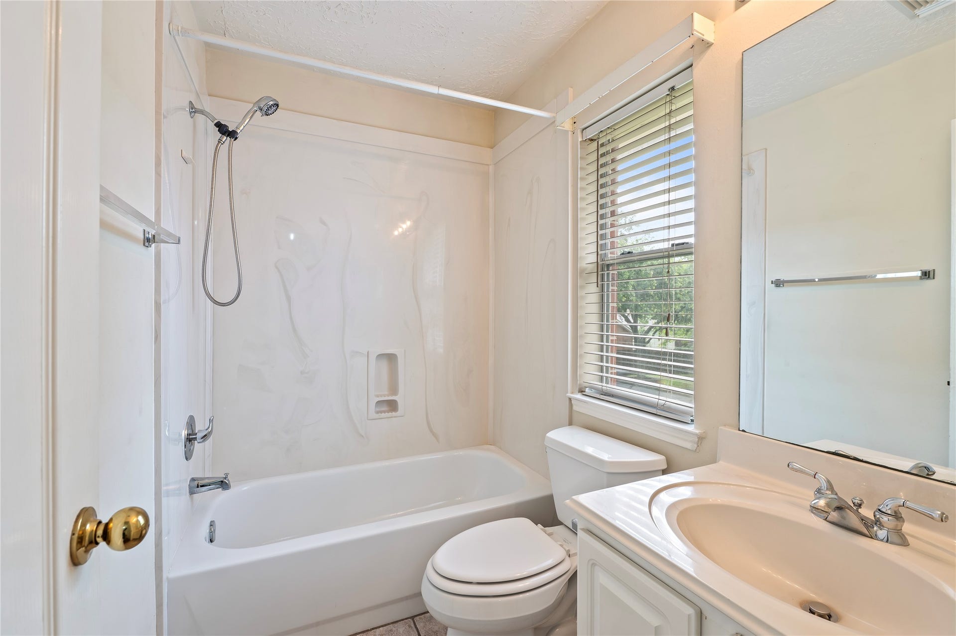 3124 Sand Shadow Drive, League City, TX 77573 3124 Sand Shadow Drive, League City, TX 77573