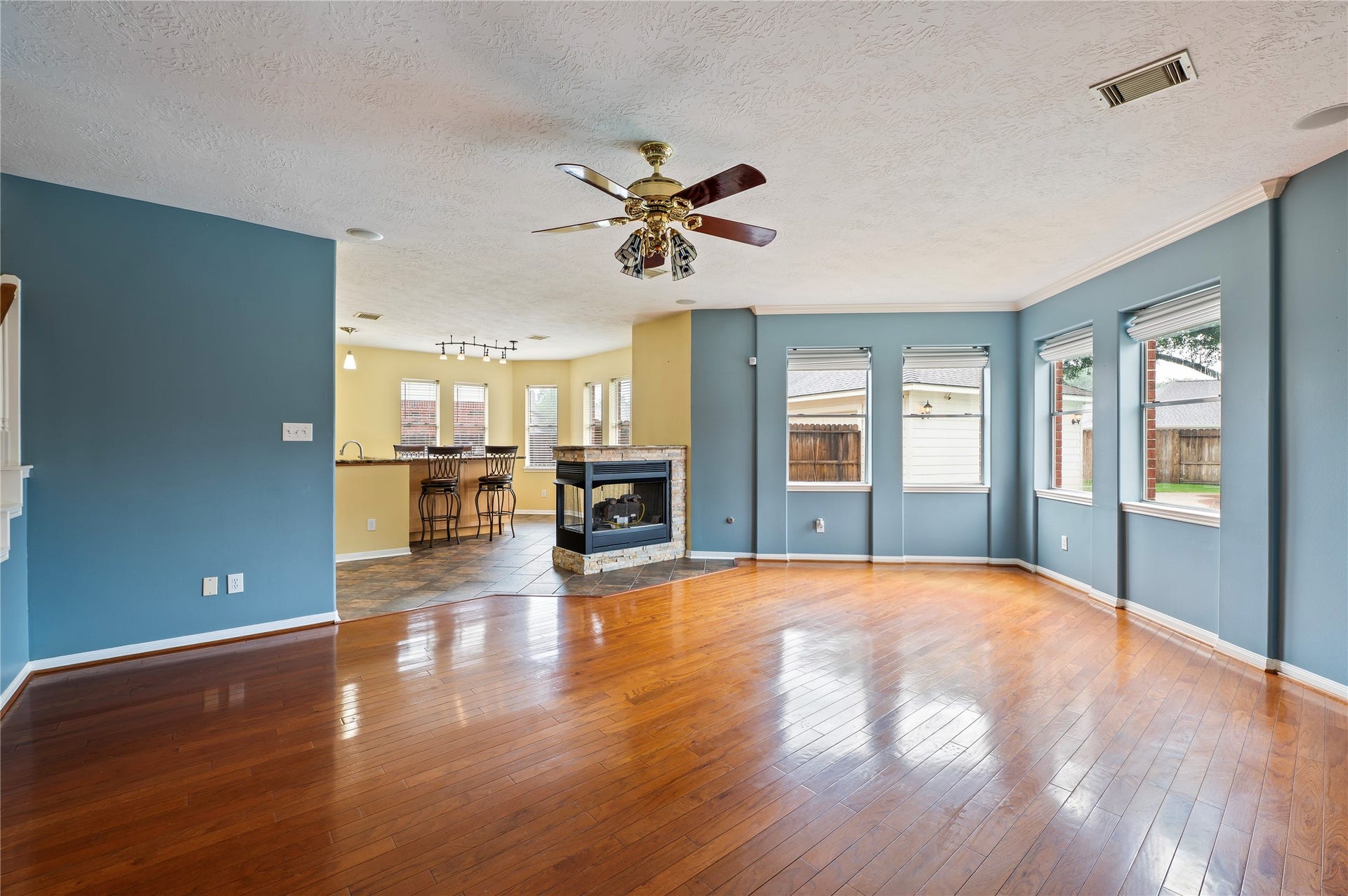 3124 Sand Shadow Drive, League City, TX 77573 3124 Sand Shadow Drive, League City, TX 77573