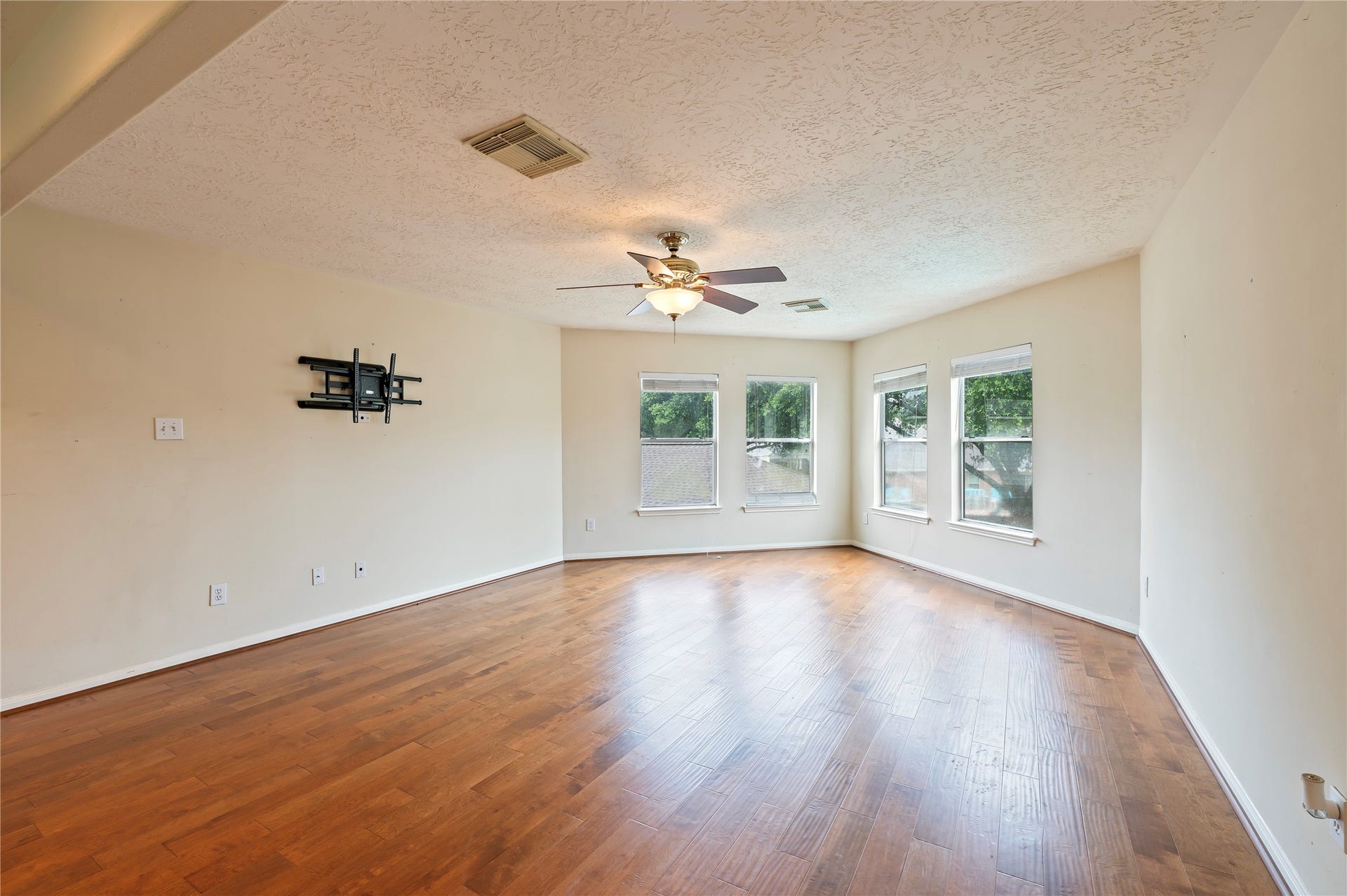 3124 Sand Shadow Drive, League City, TX 77573 3124 Sand Shadow Drive, League City, TX 77573