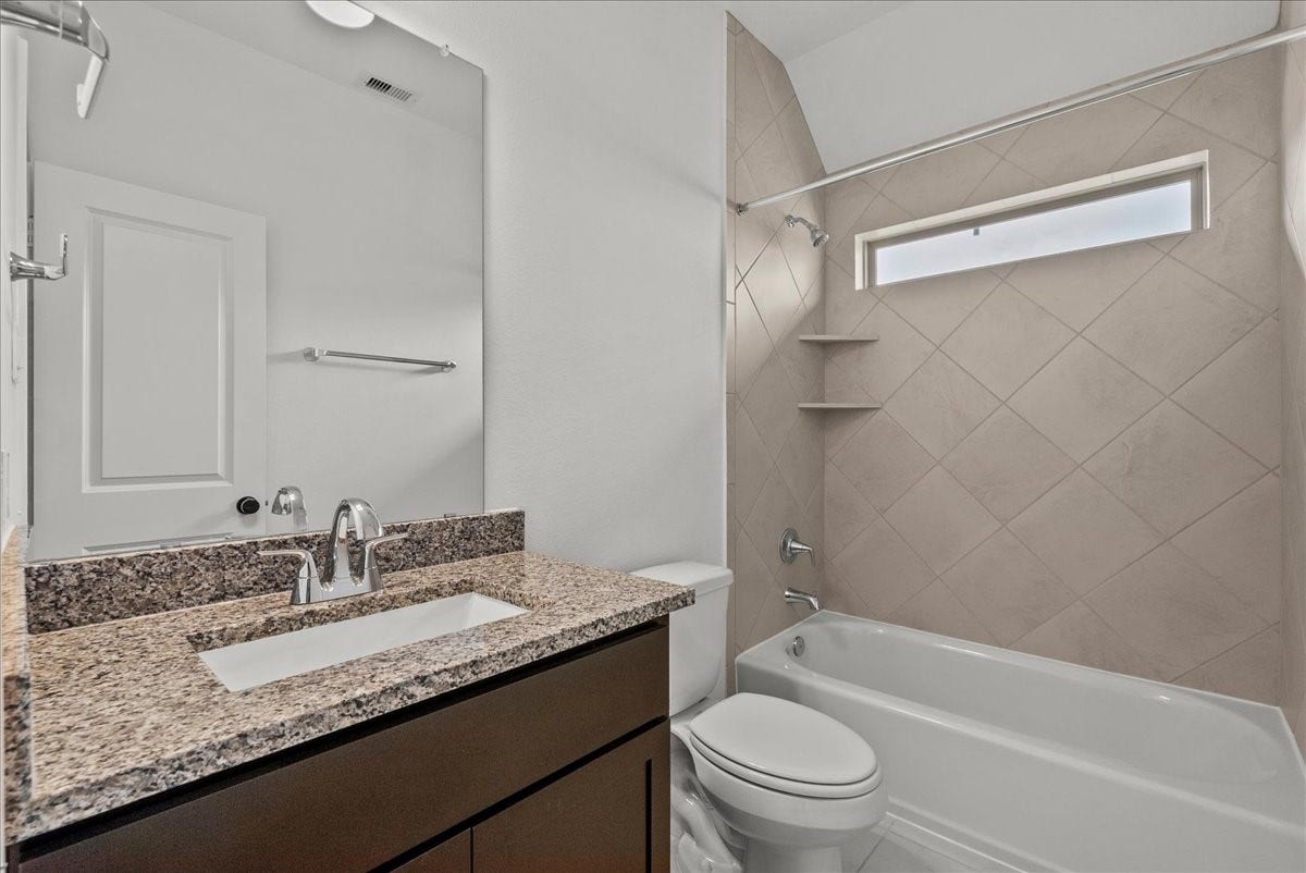 3013 Shelly Bayou Court, League City, TX 77573 Upstairs bathroom