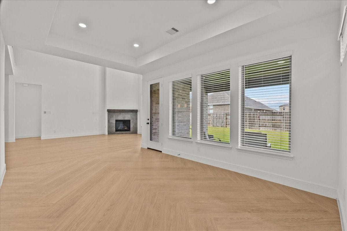 3013 Shelly Bayou Court, League City, TX 77573 Dining Area off the kitchen and Family room.