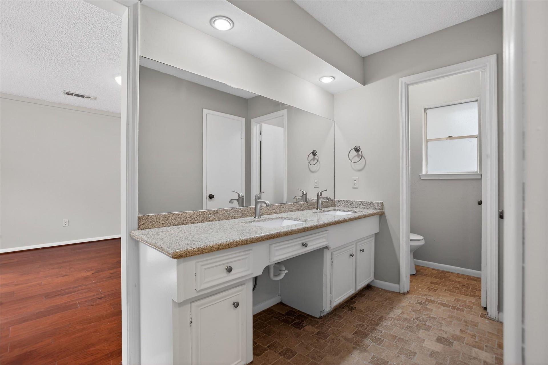 1927 HIDDEN CREEK Drive, Kingwood, TX 77339 1927 HIDDEN CREEK Drive, Kingwood, TX 77339