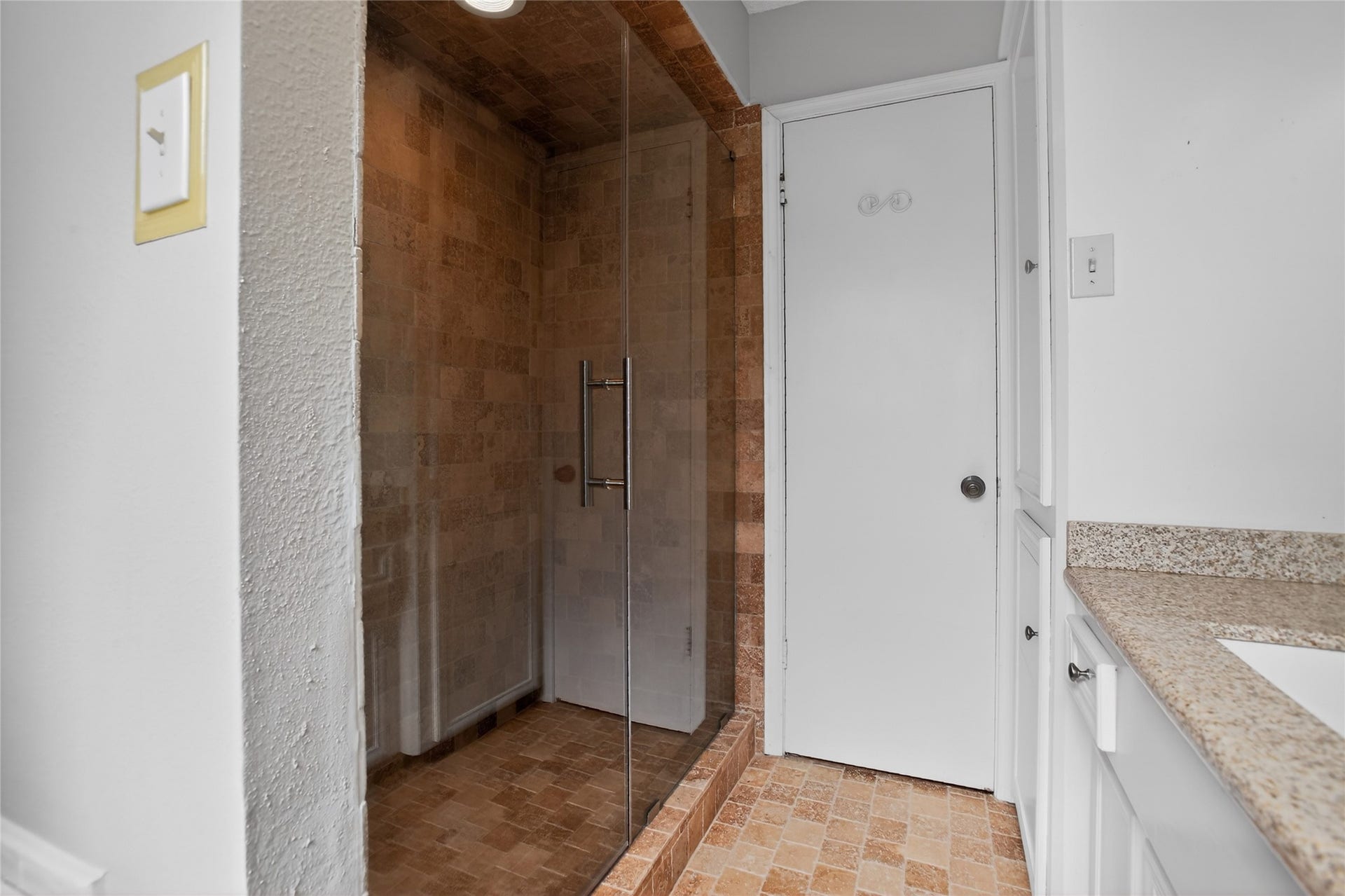 1927 HIDDEN CREEK Drive, Kingwood, TX 77339 1927 HIDDEN CREEK Drive, Kingwood, TX 77339