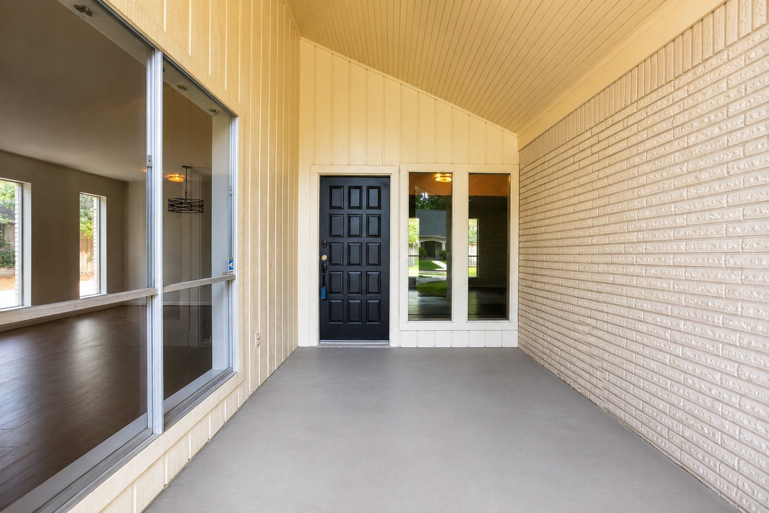 1927 HIDDEN CREEK Drive, Kingwood, TX 77339 1927 HIDDEN CREEK Drive, Kingwood, TX 77339