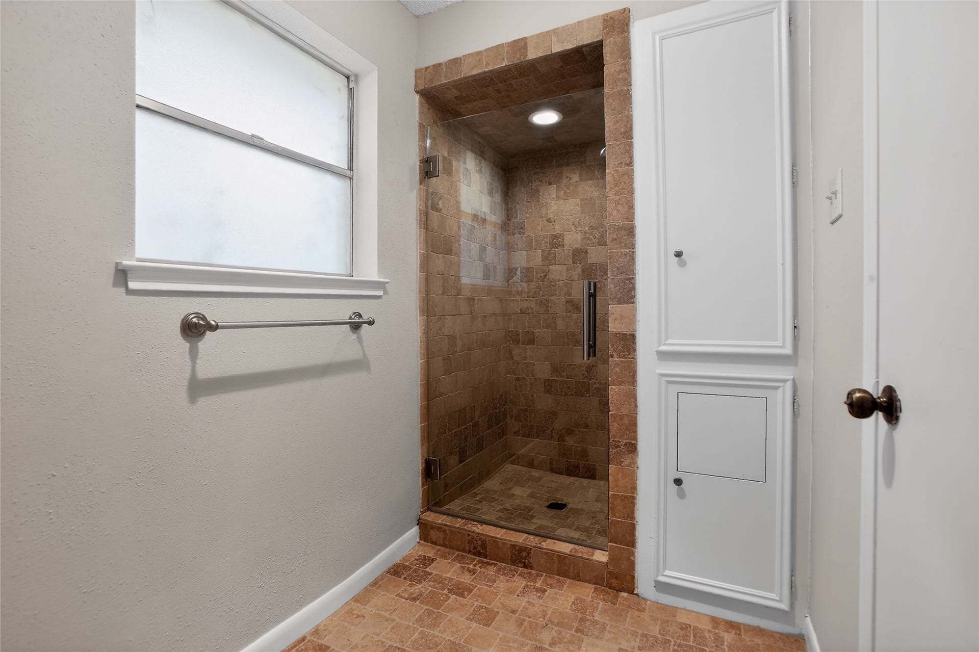 1927 HIDDEN CREEK Drive, Kingwood, TX 77339 1927 HIDDEN CREEK Drive, Kingwood, TX 77339
