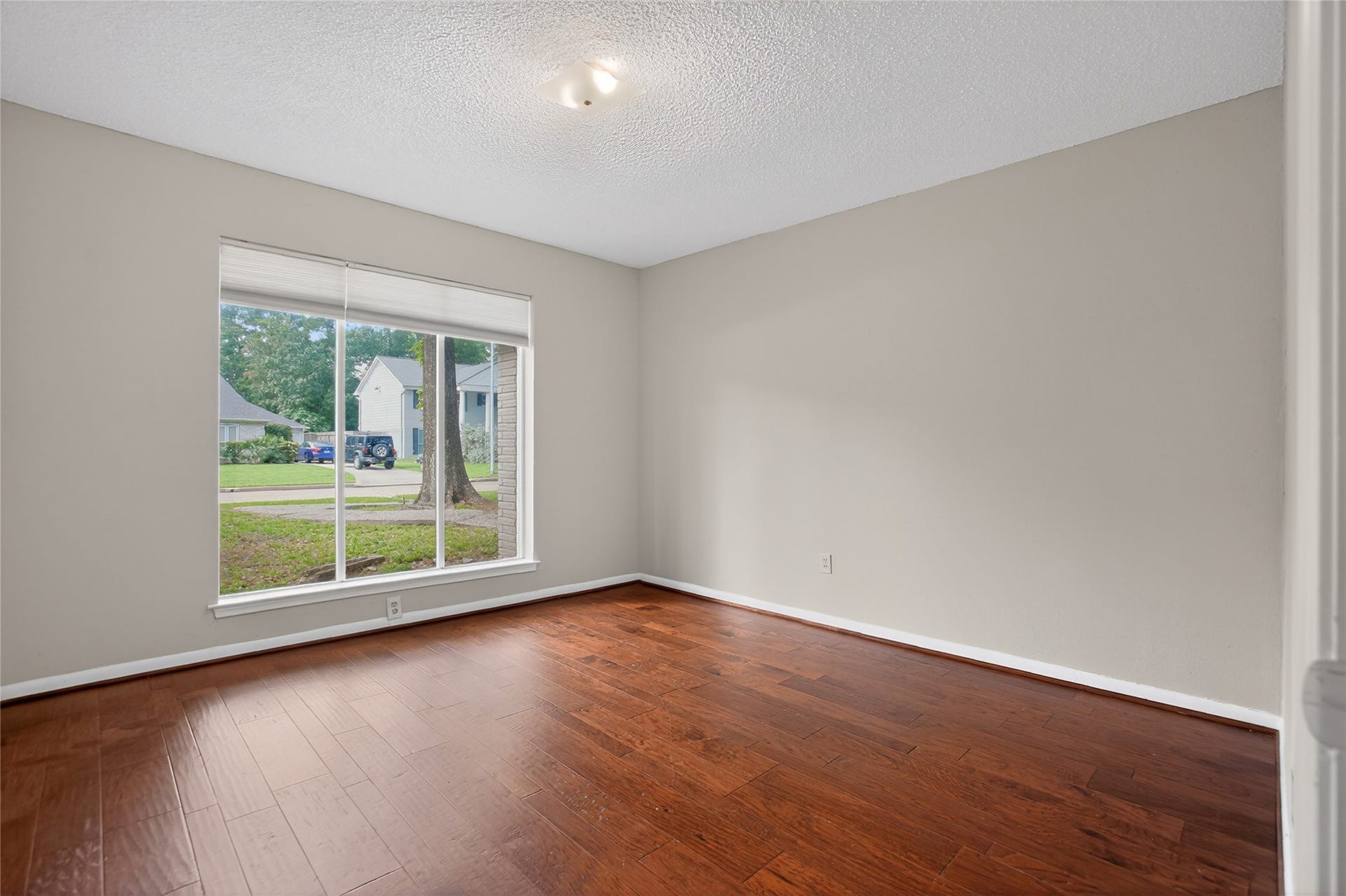 1927 HIDDEN CREEK Drive, Kingwood, TX 77339 1927 HIDDEN CREEK Drive, Kingwood, TX 77339
