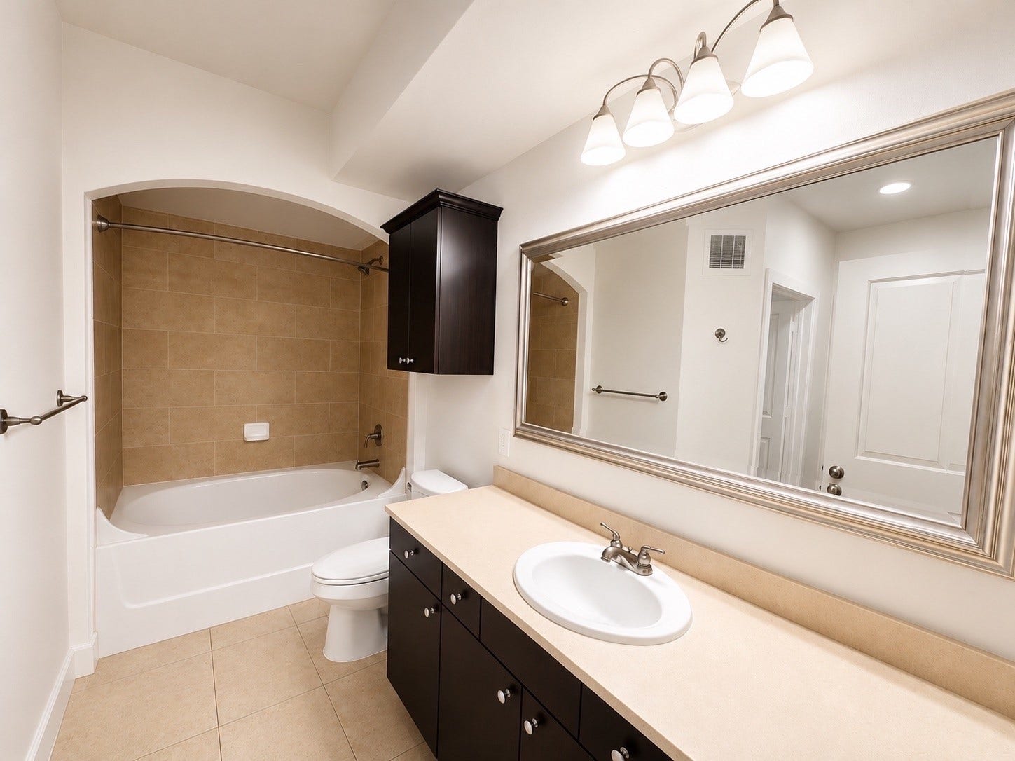 1340 W Gray Street, #225-P6, Houston, TX 77019