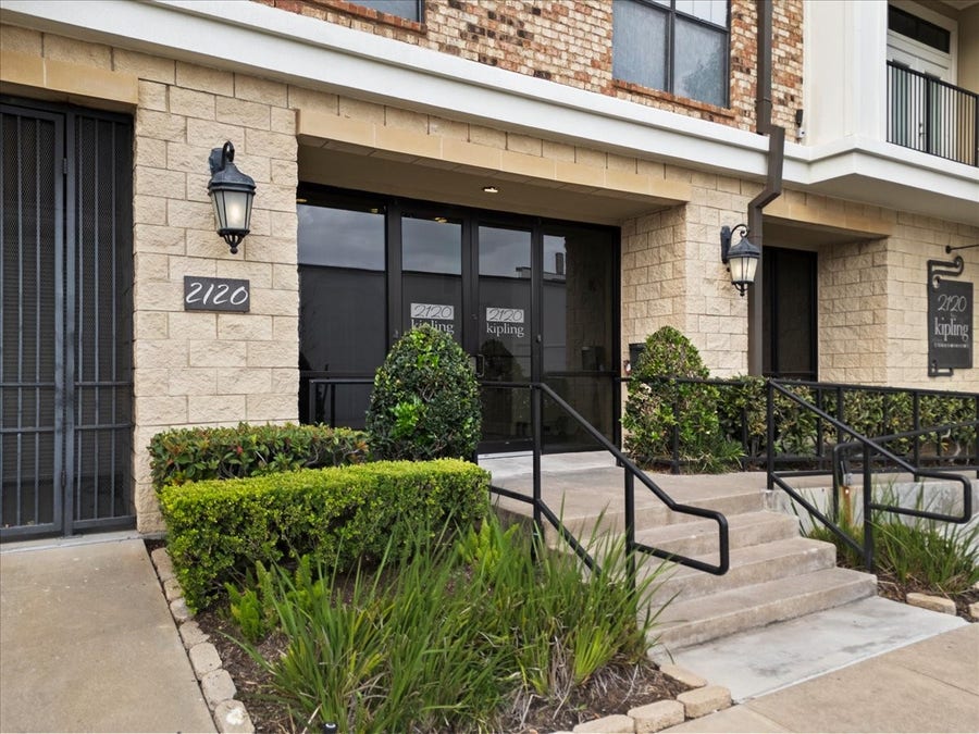 Property photo for 2120 Kipling Street, #206, Houston, TX