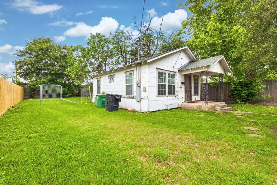 Property photo for 905 Dorothy Street, Houston, TX