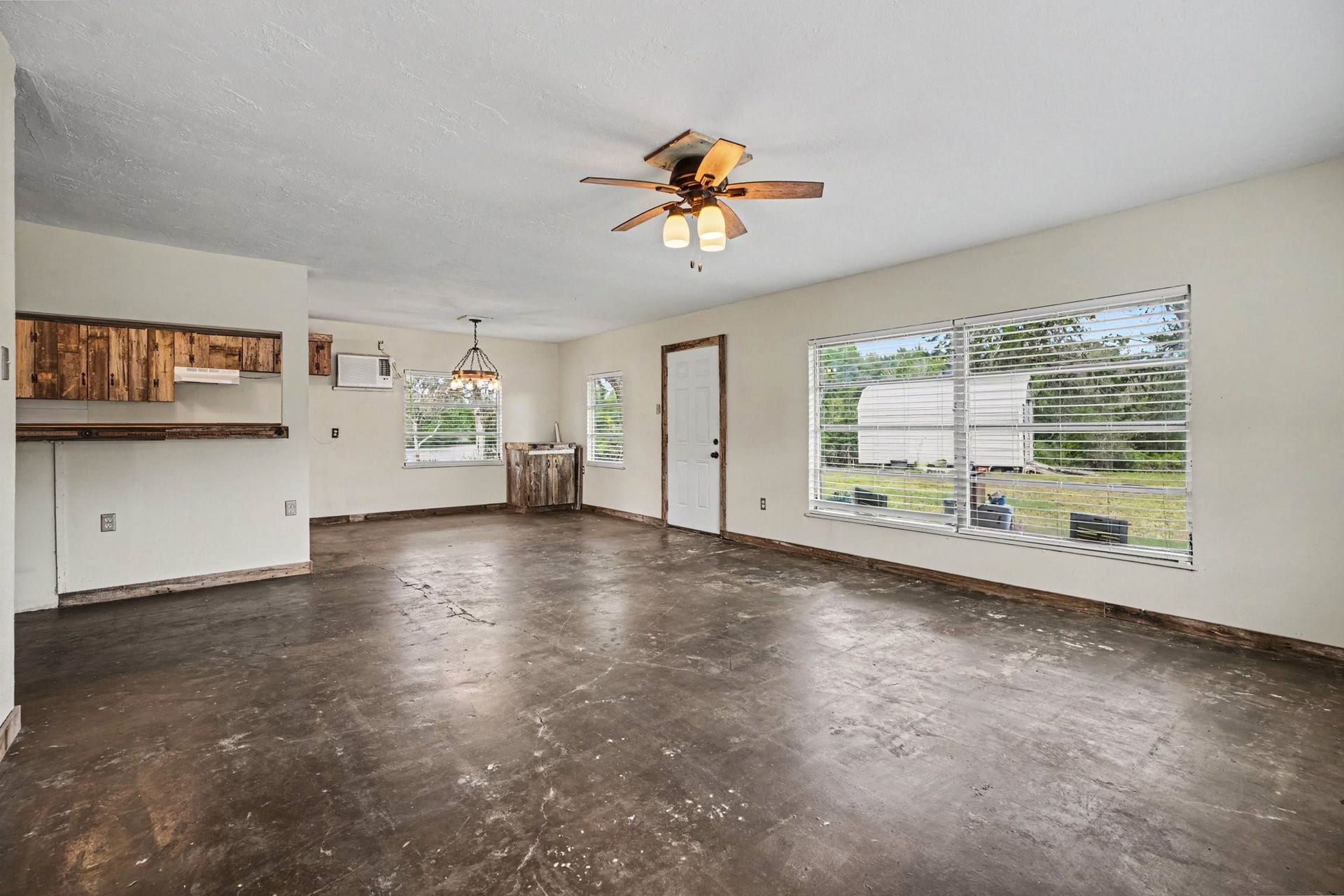 3315 Saint Anne Street, Liverpool, TX 77577 3315 Saint Anne Street, Liverpool, TX 77577