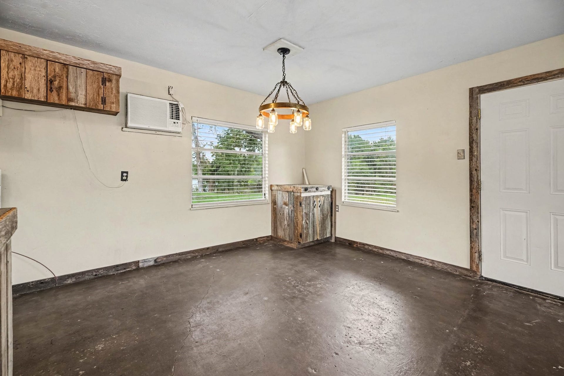 3315 Saint Anne Street, Liverpool, TX 77577 3315 Saint Anne Street, Liverpool, TX 77577