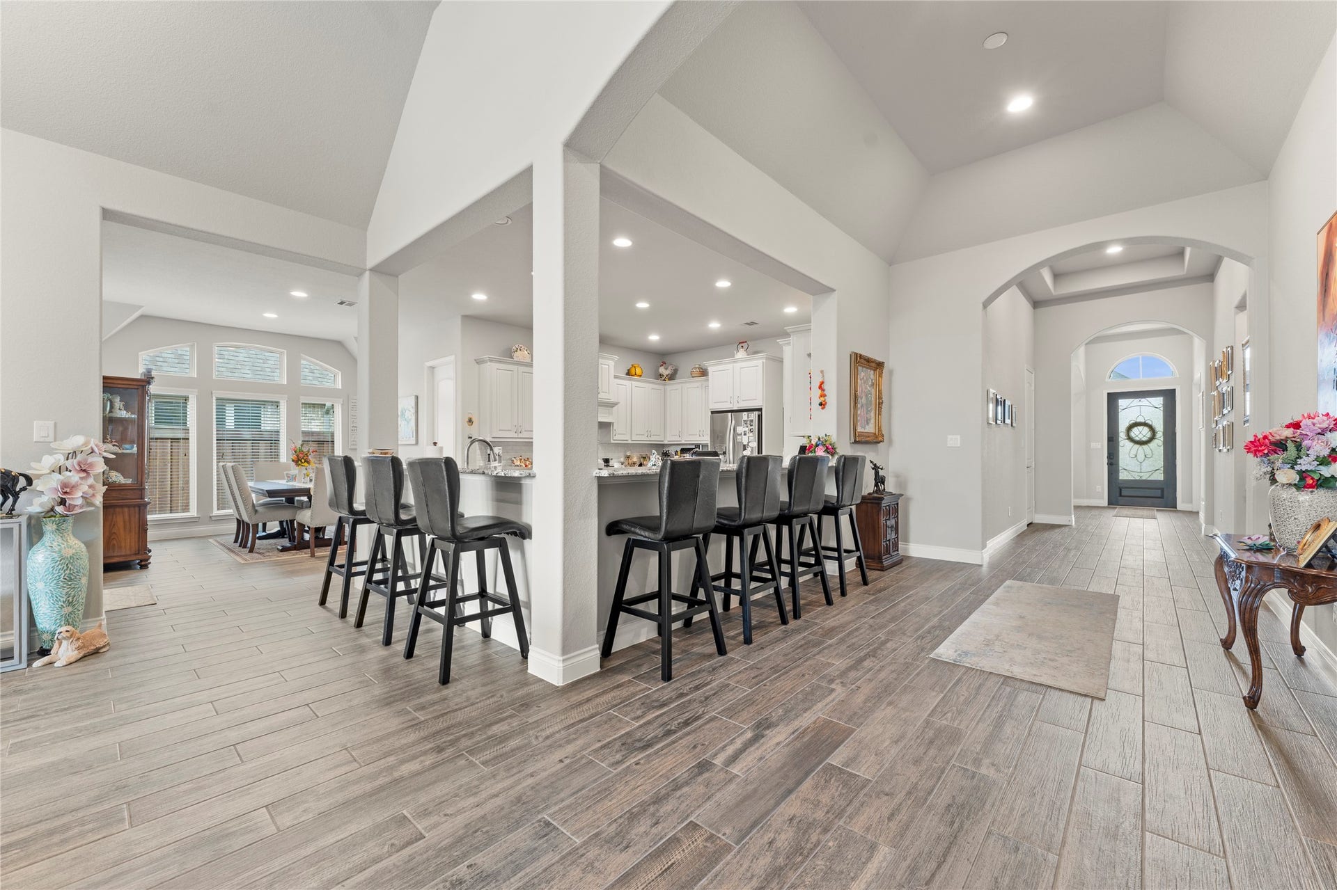 28155 Briarwood Pass, Spring, TX 77386 Bright, open view of kitchen, hallway & breakfast area.