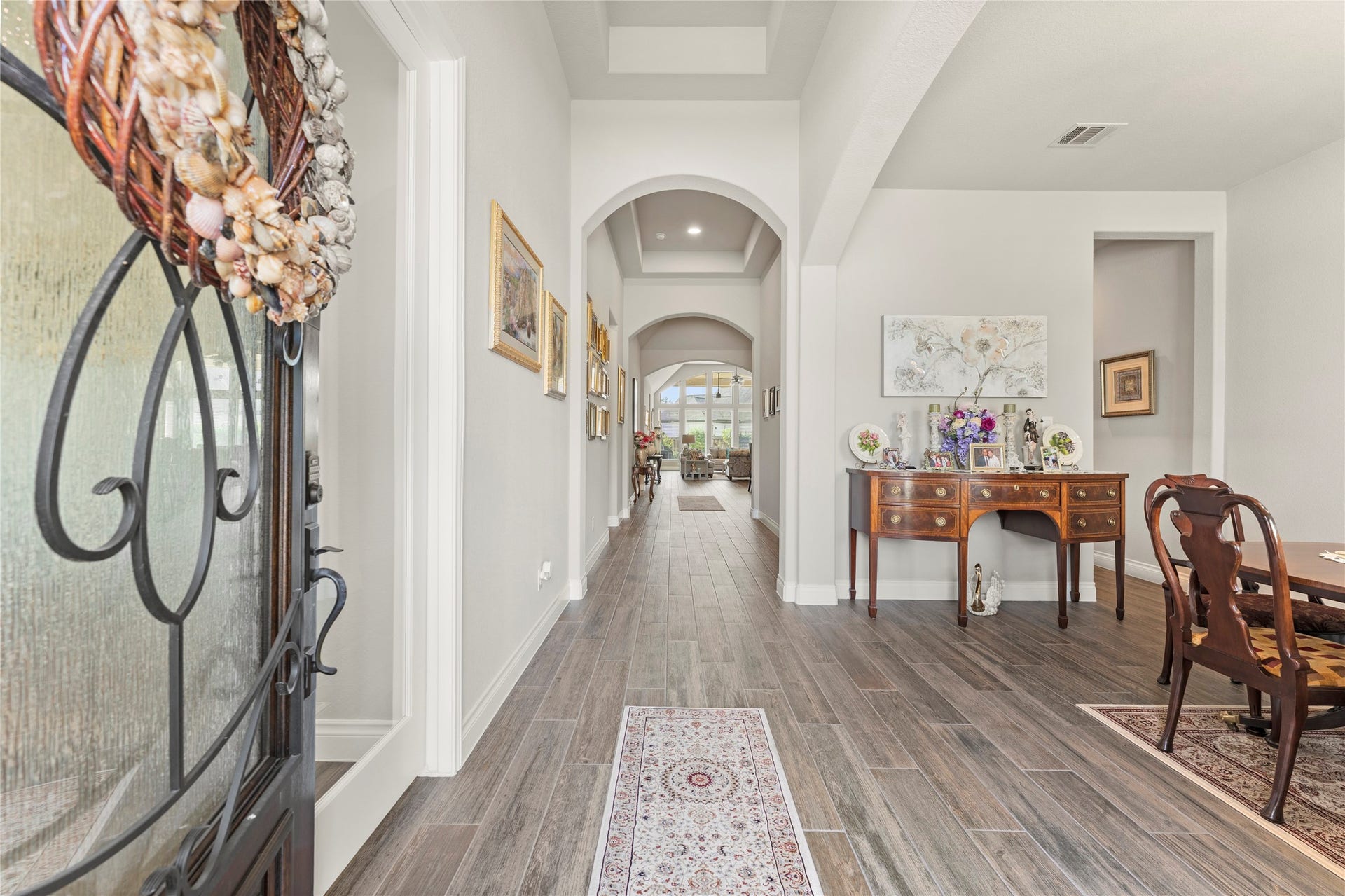 28155 Briarwood Pass, Spring, TX 77386 Wide, spacious entry hallway.
