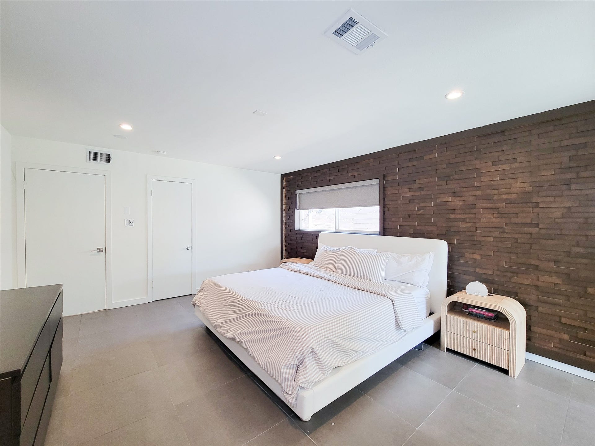 5231 Lamonte Lane, Houston, TX 77092 5231 Lamonte Lane, Houston, TX 77092