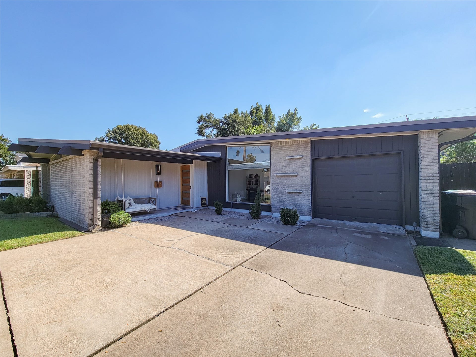 5231 Lamonte Lane, Houston, TX 77092 5231 Lamonte Lane, Houston, TX 77092