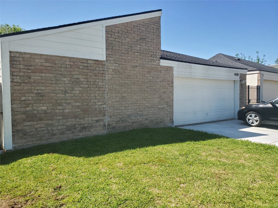 Property photo for 4430 Wildacres Drive, Houston, TX