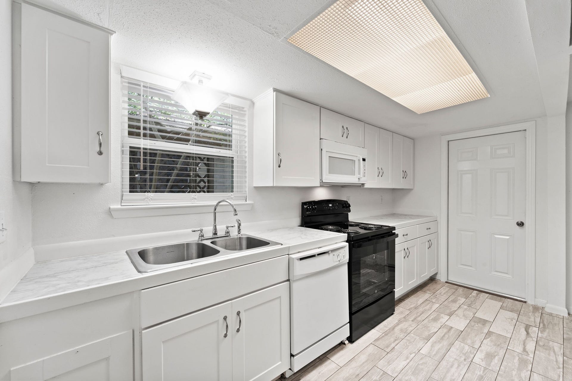 3 W Woodtimber Court, The Woodlands, TX 77381 3 W Woodtimber Court, The Woodlands, TX 77381