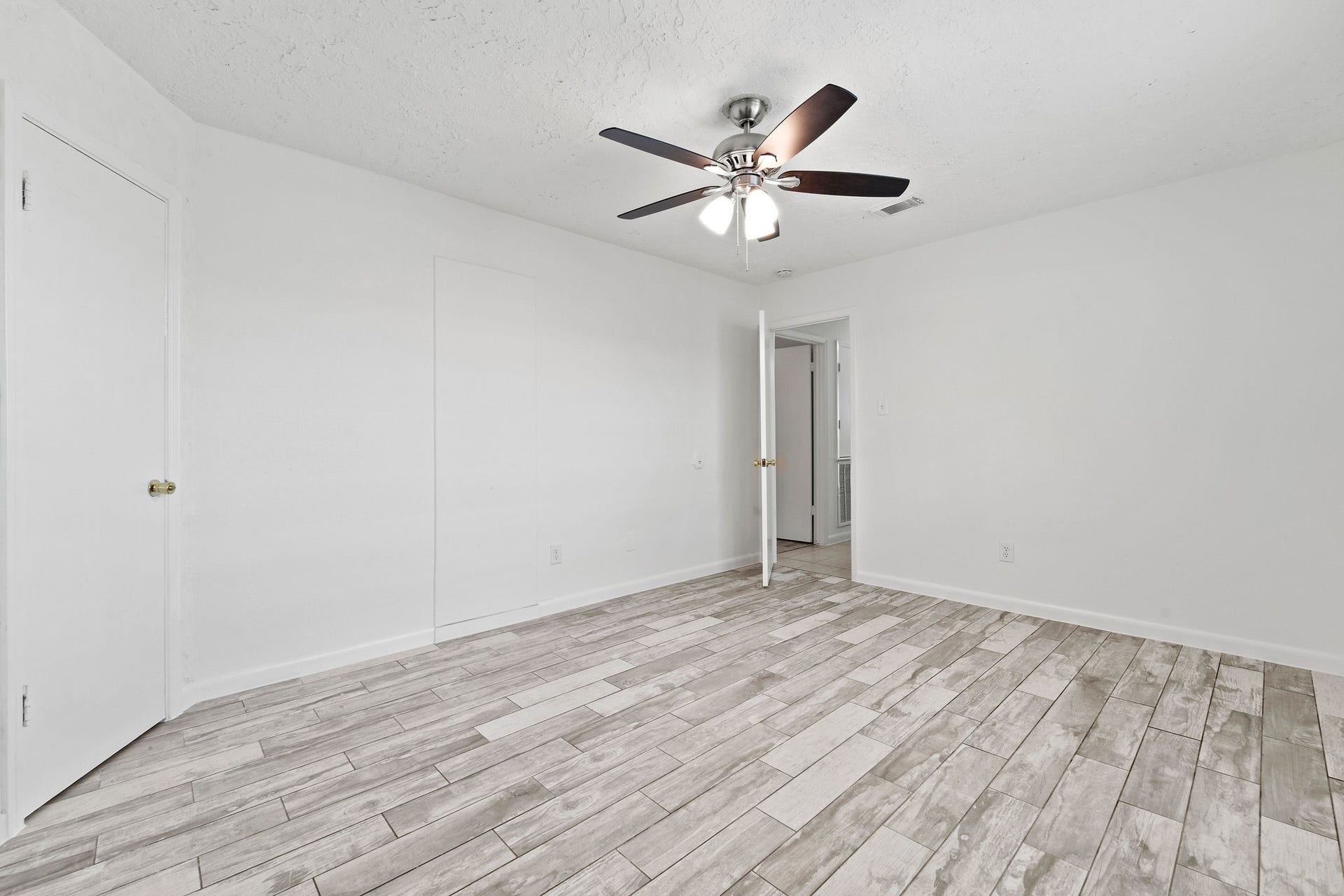3 W Woodtimber Court, The Woodlands, TX 77381 3 W Woodtimber Court, The Woodlands, TX 77381