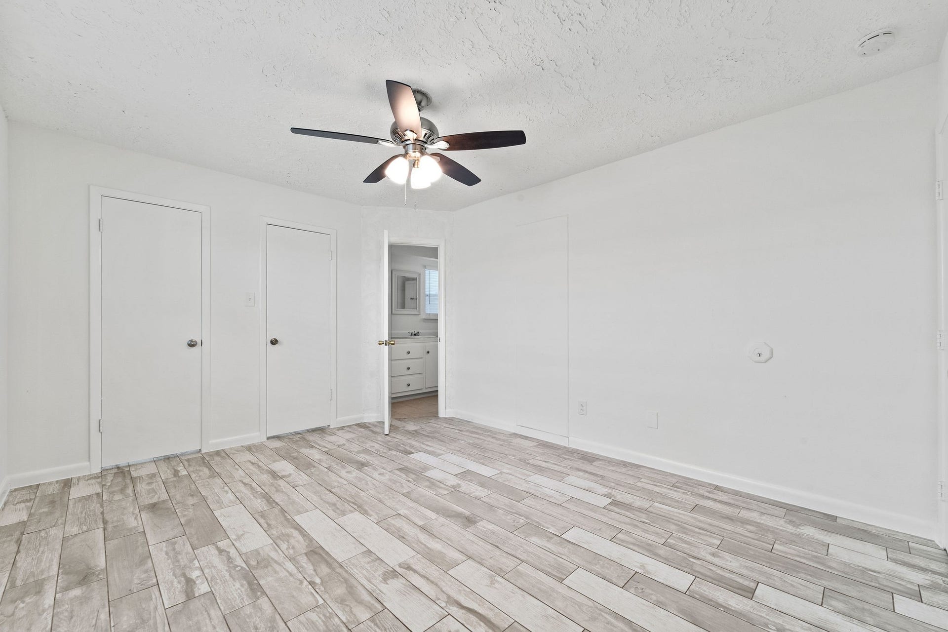 3 W Woodtimber Court, The Woodlands, TX 77381 3 W Woodtimber Court, The Woodlands, TX 77381
