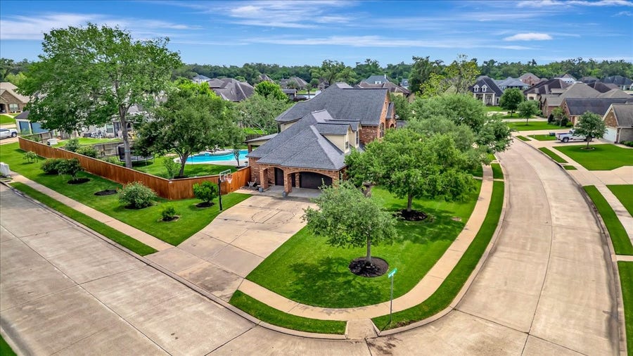 Property photo for 51 Deerwood Court, Lake Jackson, TX
