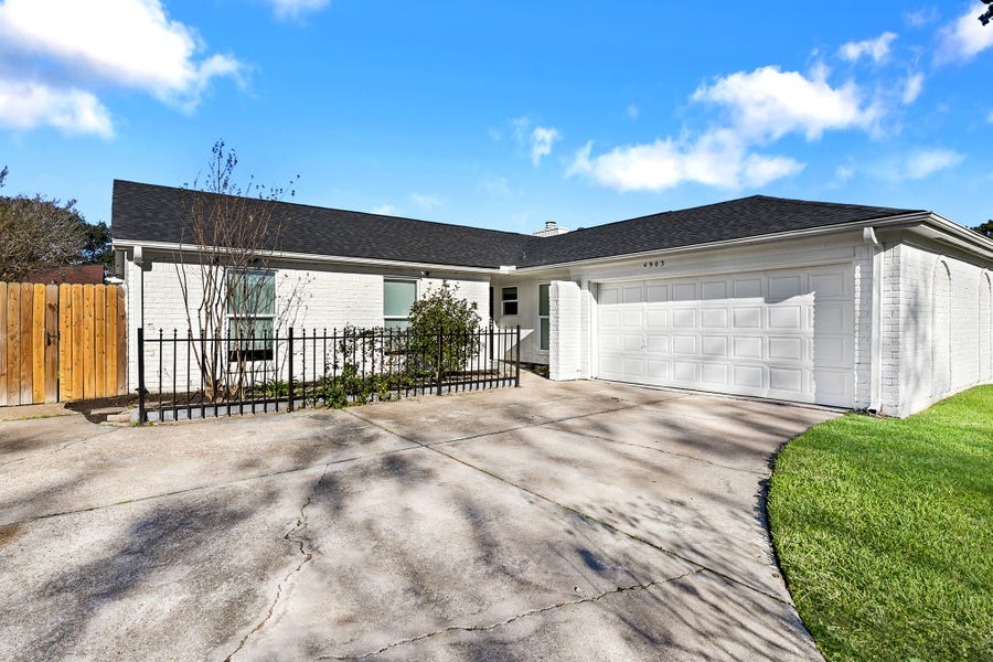 Property photo for 4903 Cairnleigh Drive, Houston, TX
