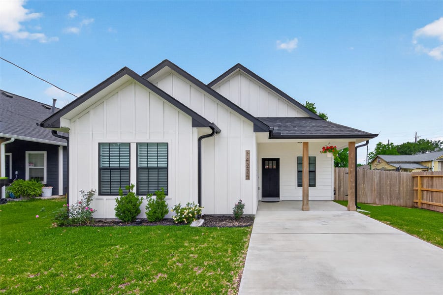 Property photo for 14225 W Richmond Street, Needville, TX