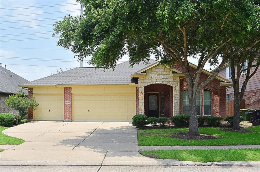 Property photo for 12903 Flat Creek Drive, Pearland, TX