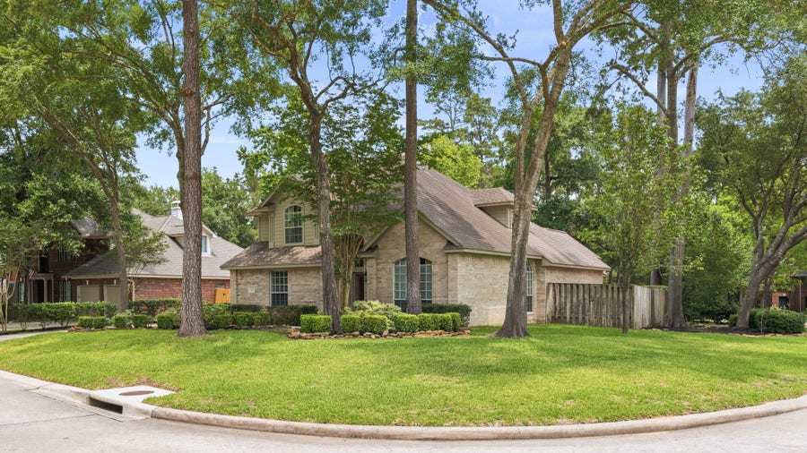 Property photo for 2 Harmony Arbor Court, The Woodlands, TX