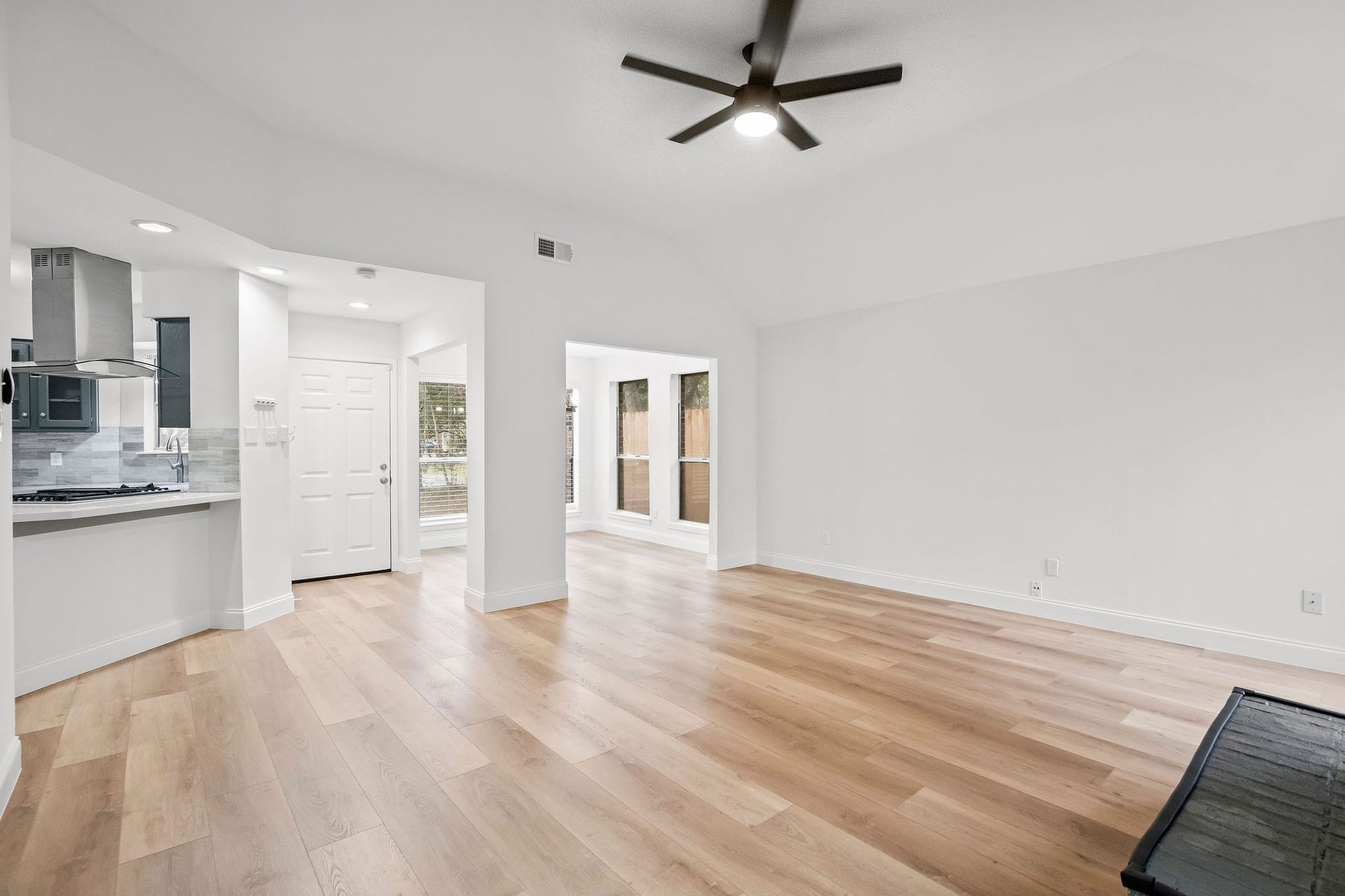 22 Braemar Forest Street, The Woodlands, TX 77381 22 Braemar Forest Street, The Woodlands, TX 77381