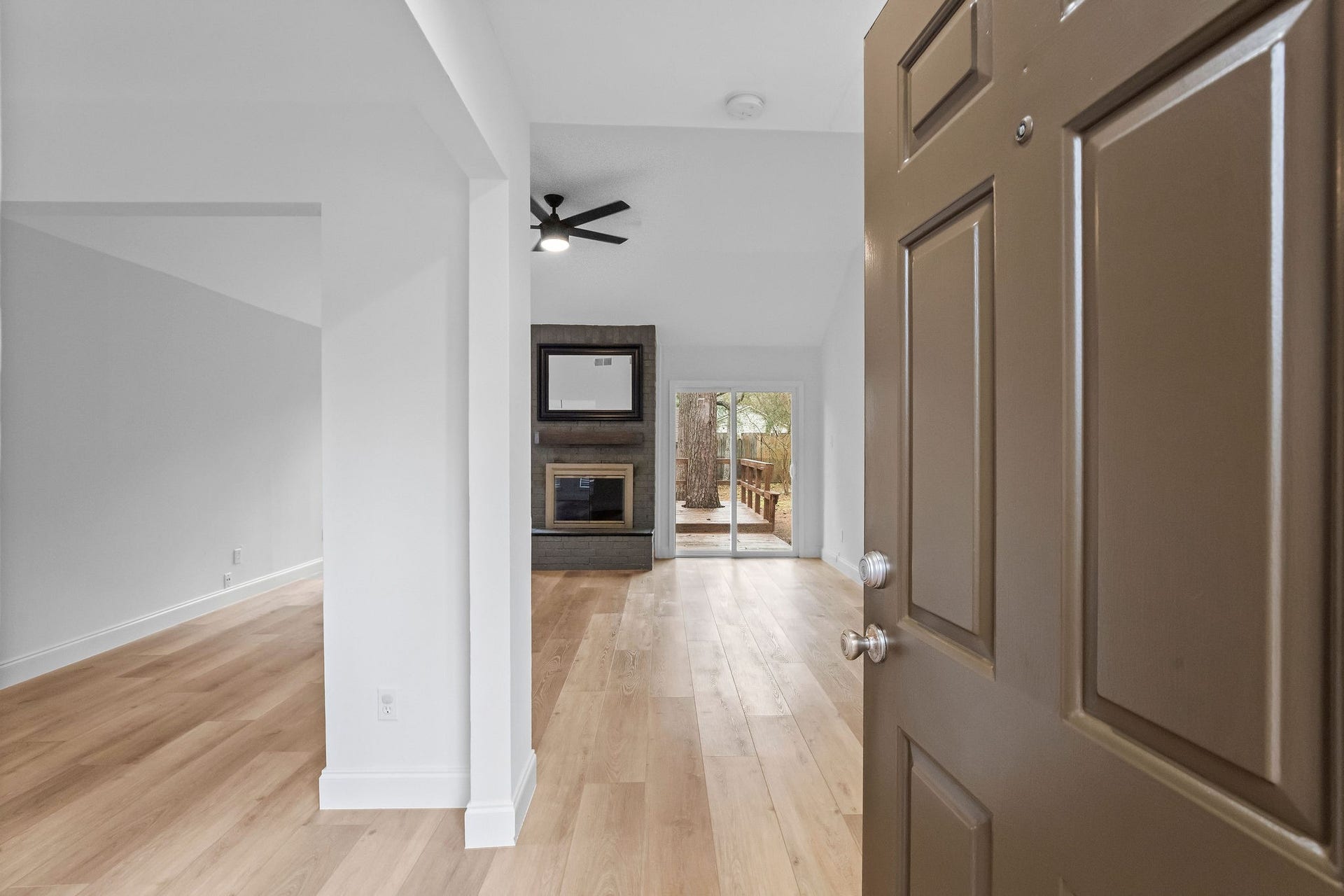 22 Braemar Forest Street, The Woodlands, TX 77381 22 Braemar Forest Street, The Woodlands, TX 77381