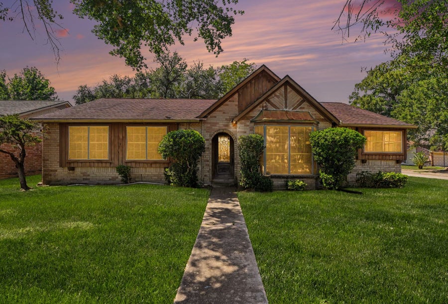 Property photo for 5367 Prairie Creek Drive, Houston, TX